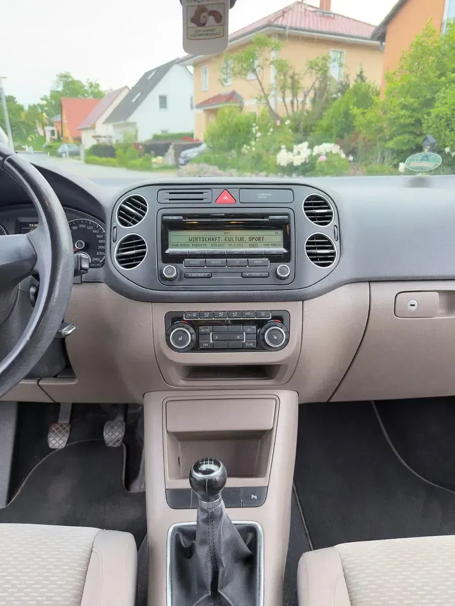 Gebraucht VW Golf VI Comfortline 122 PS (89 kW) 2009 Gold Kleinwagen