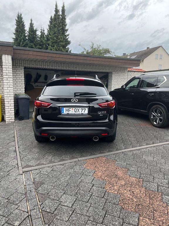 Schwarz Gebraucht 2018 Infiniti QX70 SUV | 24.888 € (Fairer Preis) - Bild 1/4
