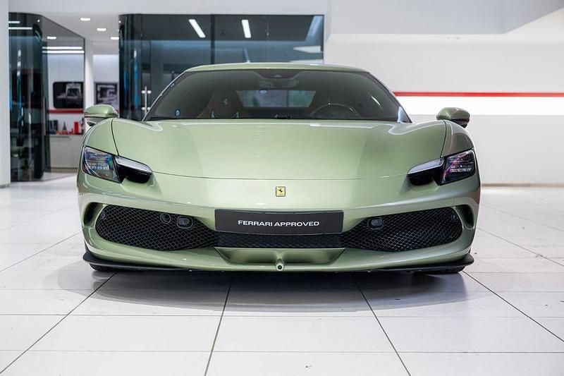 Gebraucht Ferrari 296 829 PS (609 kW) 2023 Grün