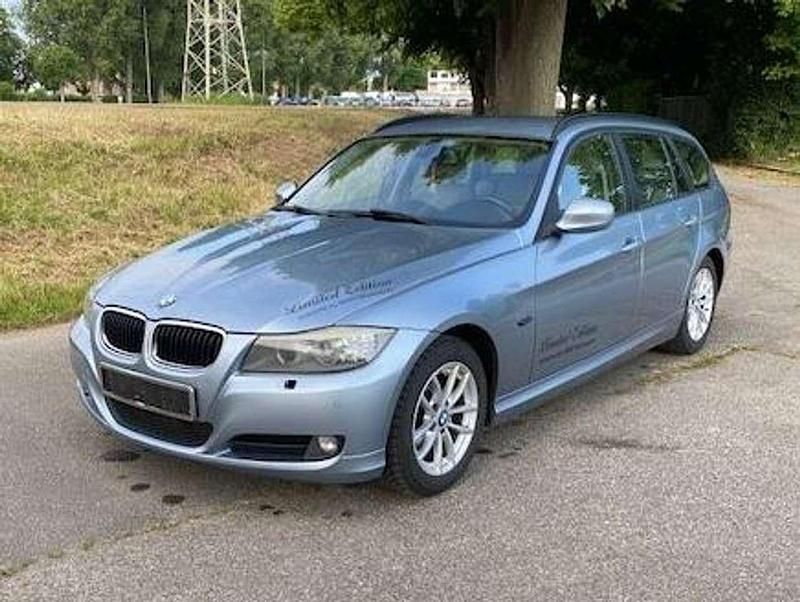 Gebraucht BMW 320 184 PS (135 kW) 2010 Bluewater metallic Kombi
