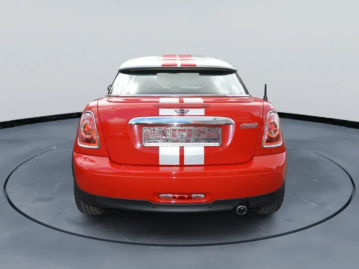 Gebraucht Mini Cooper Coupé 122 PS (89 kW) 2011 Rot Coupé