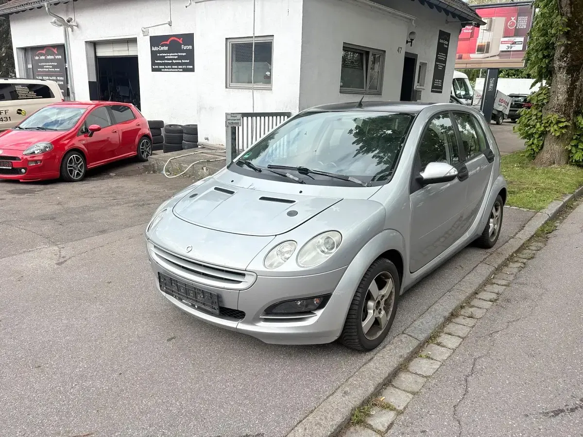 Używany Smart ForFour Passion 95 KM (69 kW) 2004 Srebrny Hatchback