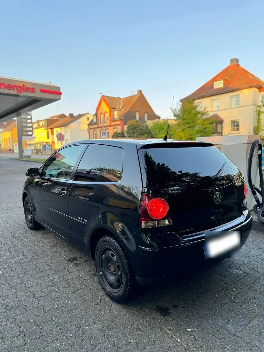 Gebraucht VW Polo 80 PS (58 kW) 2008 Schwarz Kleinwagen