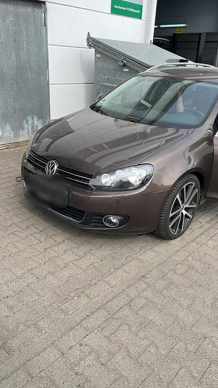 Gebraucht VW Golf VI 122 PS (89 kW) 2011 Braun Kleinwagen