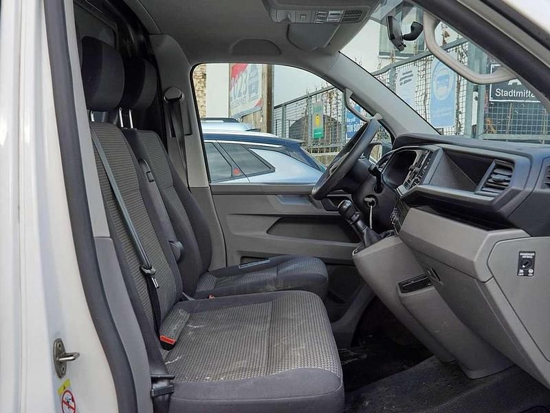 Gebraucht VW Transporter 110 PS (80 kW) 2020 Candyweiß Van