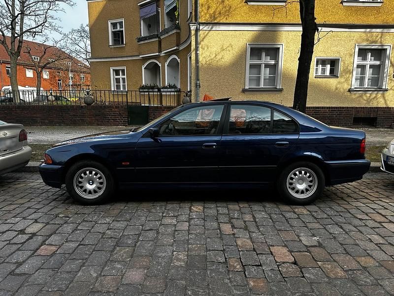 Gebraucht BMW 528 192 PS (141 kW) 1998 Blau Limousine