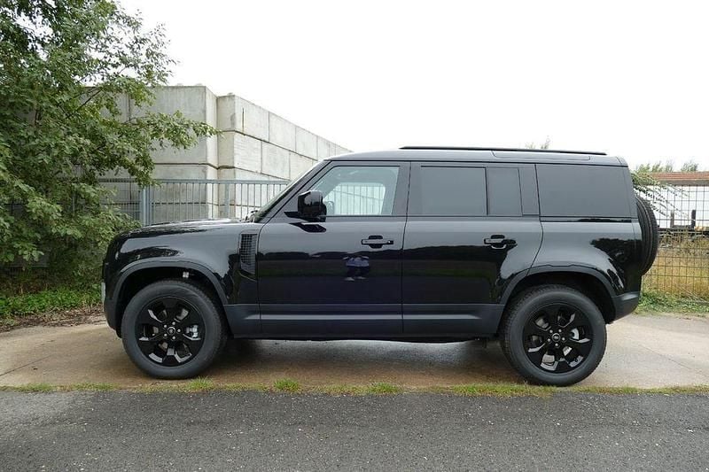 Schwarz Neu 2025 Land Rover Defender Dynamic SUV | 80.551 € (Superpreis) - Bild 1/4
