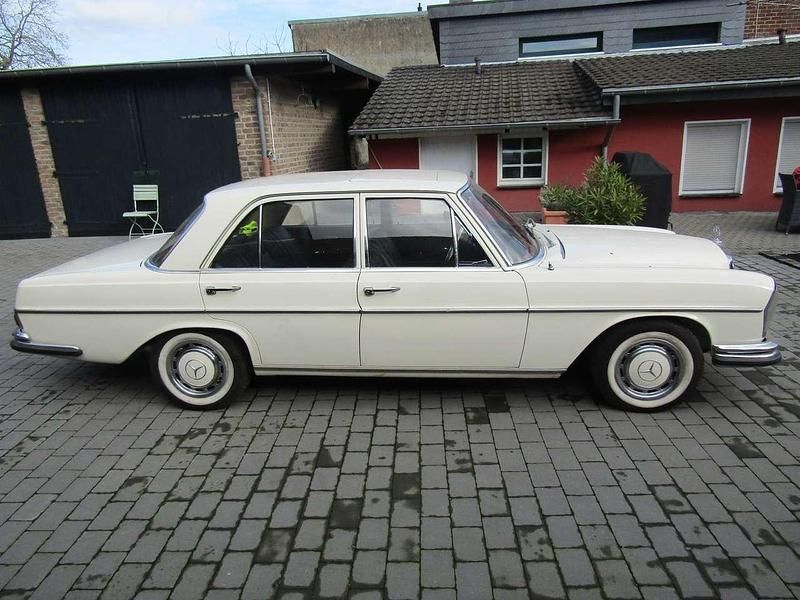 Gebraucht Mercedes 280 SE 160 PS (117 kW) 1967 Weiß Limousine
