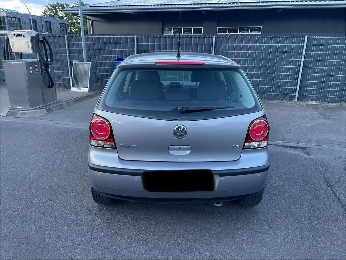 Gebraucht VW Polo 64 PS (47 kW) 2007 Grau Kleinwagen