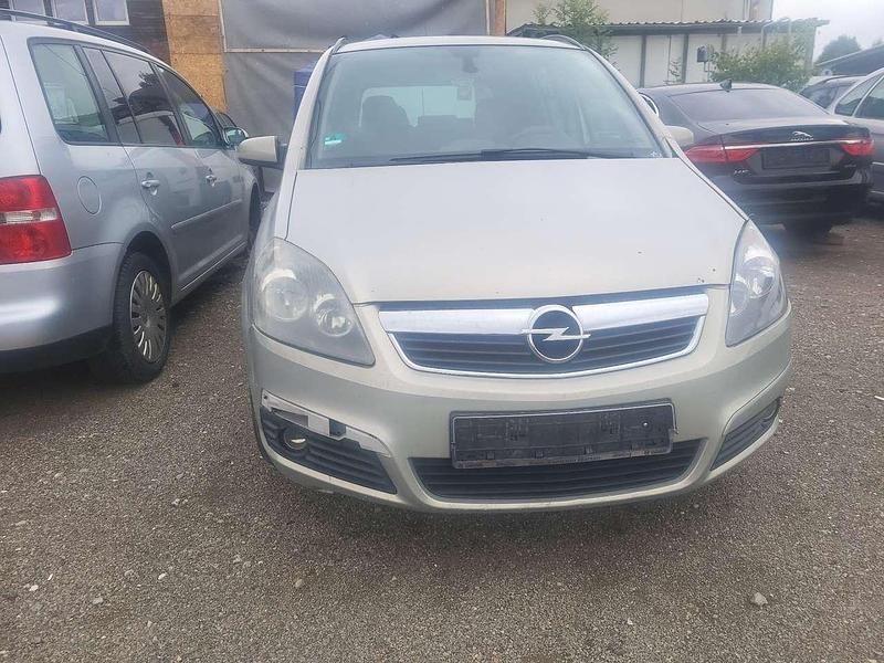 Grau Gebraucht 2008 Opel Zafira Van / Kleinbus | 2.600 € (Fairer Preis) - Bild 1/4