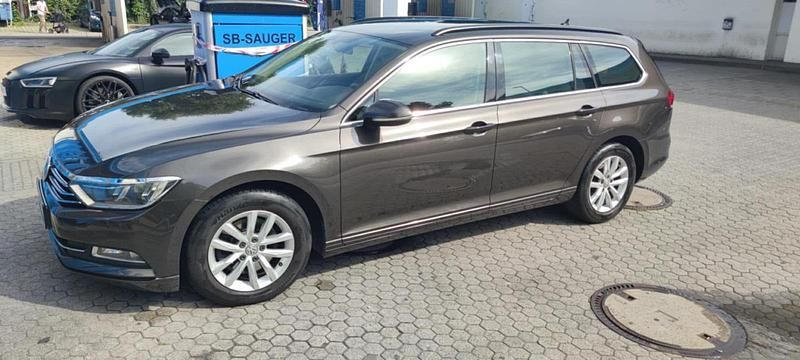 Gebraucht VW Passat 150 PS (110 kW) 2016 Braun Kombi