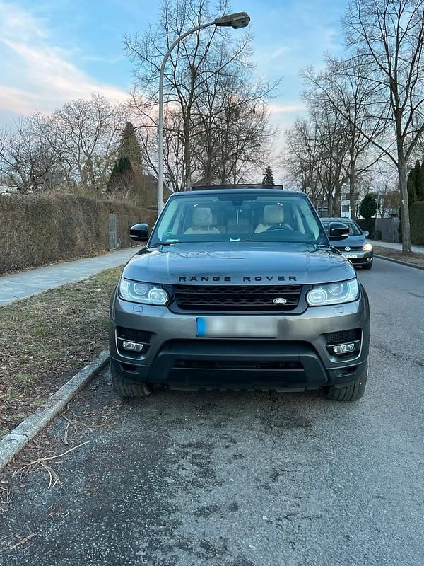 Gebraucht Land Rover Range Rover 210 PS (154 kW) 2014 Grün SUV