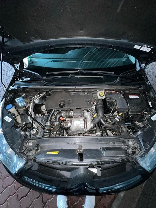 Gebraucht Citroën C4 114 PS (83 kW) 2015 Grau Limousine