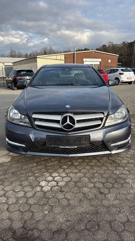 Grau Gebraucht 2012 Mercedes C250 Coupé | 11.200 € (Guter Preis) - Bild 1/4