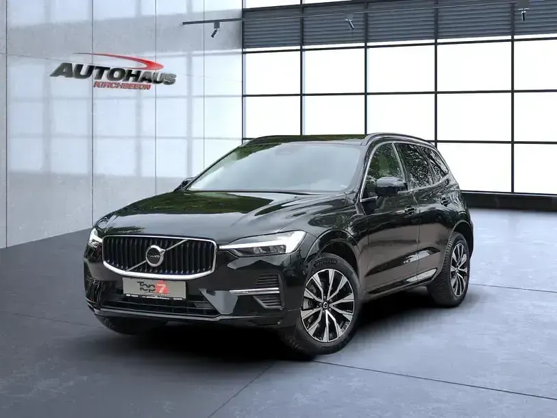 Gebraucht Volvo XC60 Core 197 PS (144 kW) 2023 Onyx black (metallic) SUV