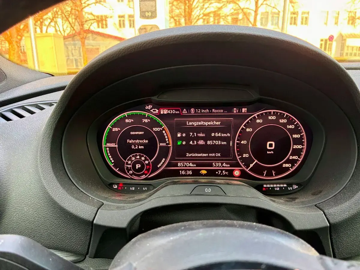 Używany Audi e-tron Sport 204 KM (150 kW) 2020 Czarny SUV