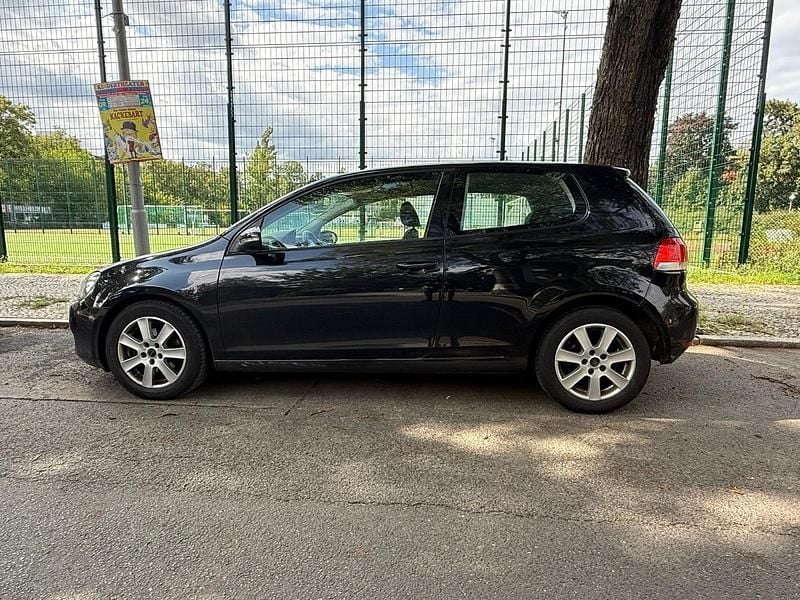 Gebraucht VW Golf 105 PS (77 kW) 2010 Schwarz Coupé