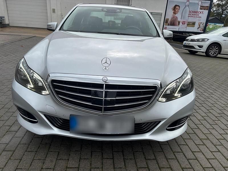 Usata Mercedes E350 252 CV (185 kW) 2013 Argento Berlina