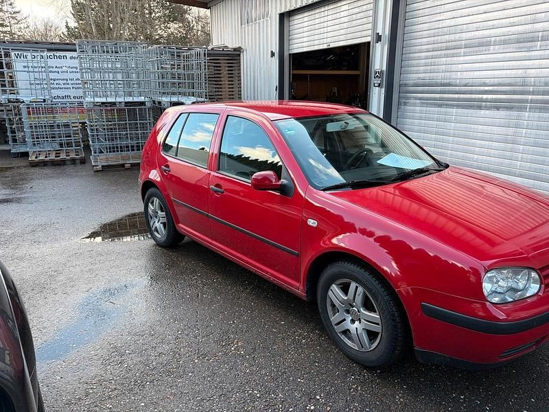 Gebraucht VW Golf IV 75 PS (55 kW) 2001 Rot Kleinwagen
