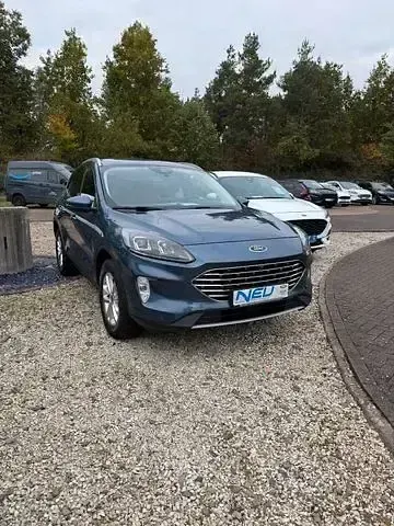 Gebraucht Ford Kuga Titanium 152 PS (111 kW) 2022 Blau SUV