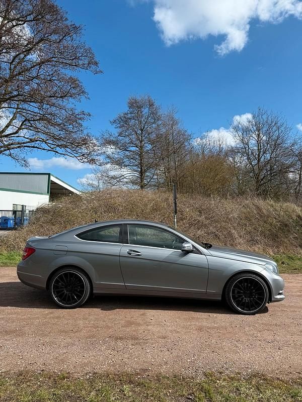 Gebraucht Mercedes C180 156 PS (114 kW) 2012 Grau Coupé