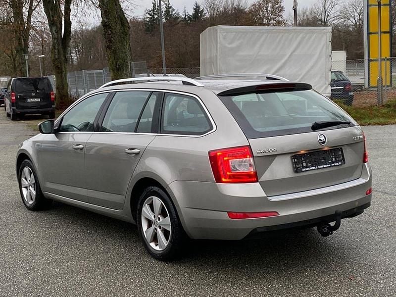 Gebraucht Skoda Octavia Elegance 105 PS (77 kW) 2014 Beige Kombi