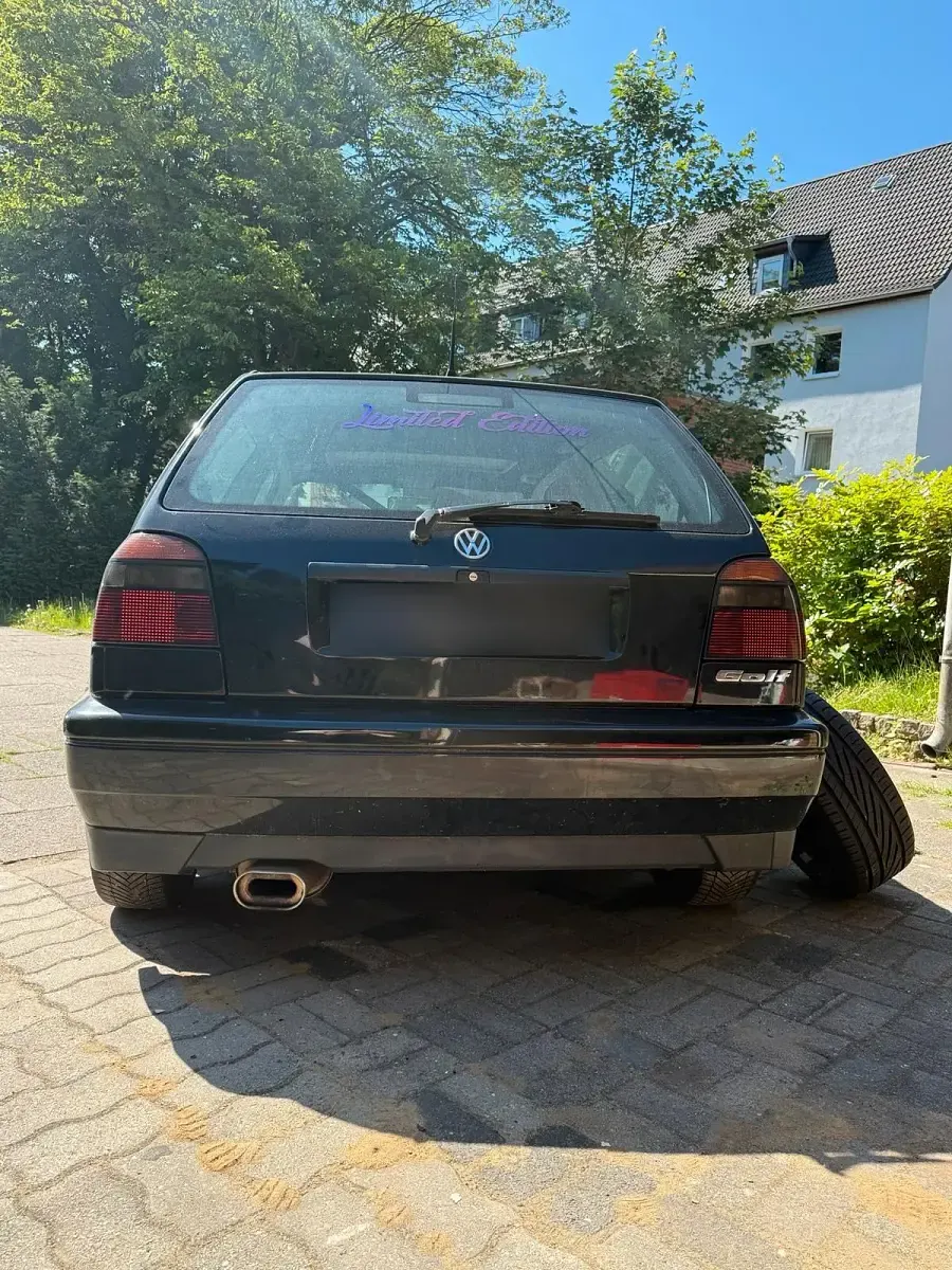Gebraucht VW Golf III Edition 90 PS (66 kW) 1996 Schwarz Kleinwagen