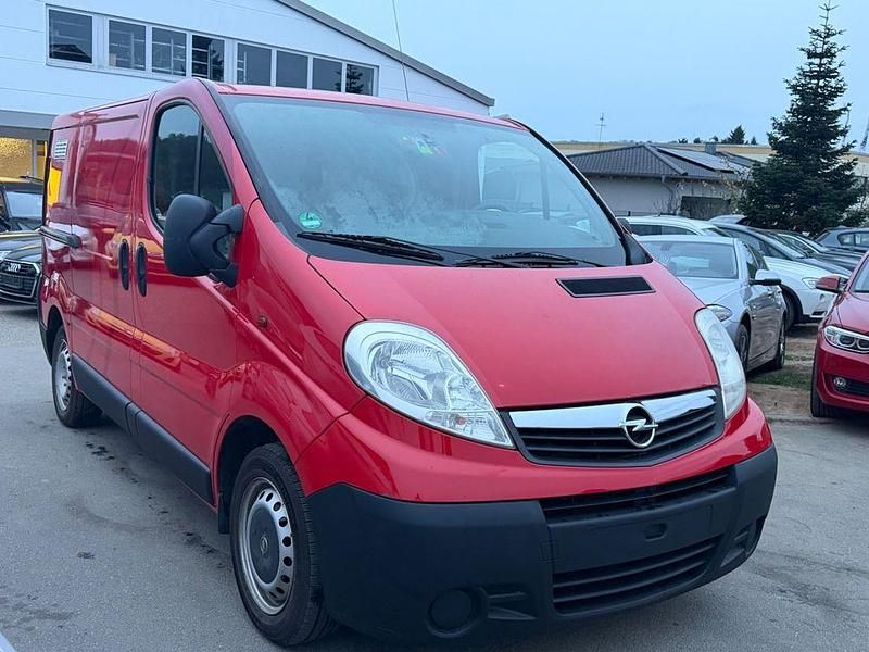 Gebraucht Opel Vivaro 117 PS (86 kW) 2009 Rot Van / Kleinbus