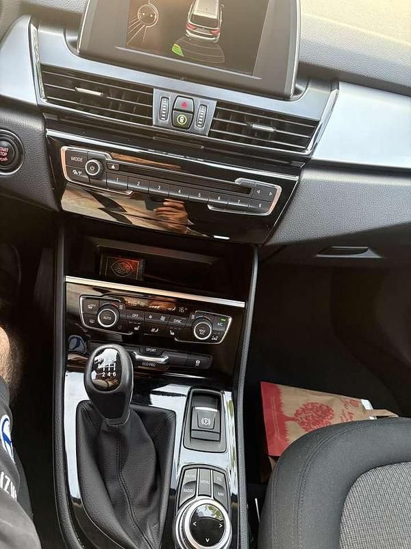 Gebraucht BMW 216 Advantage 116 PS (85 kW) 2016 Weiß Van / Kleinbus