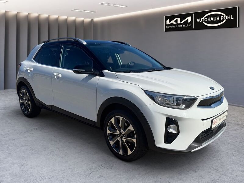 Weiß Gebraucht 2018 Kia Stonic 2 SUV | 13.990 € (Fairer Preis) - Bild 1/3