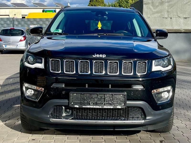 Gebraucht Jeep Compass Limited 170 PS (125 kW) 2019 Schwarz SUV