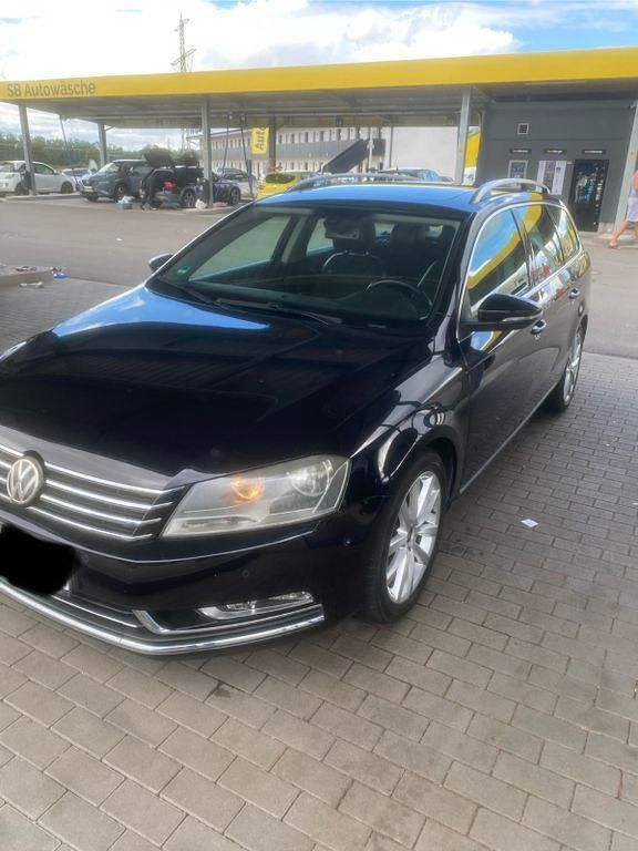 Schwarz Gebraucht 2011 VW Passat Kombi | 6.449 € (Fairer Preis) - Bild 1/4