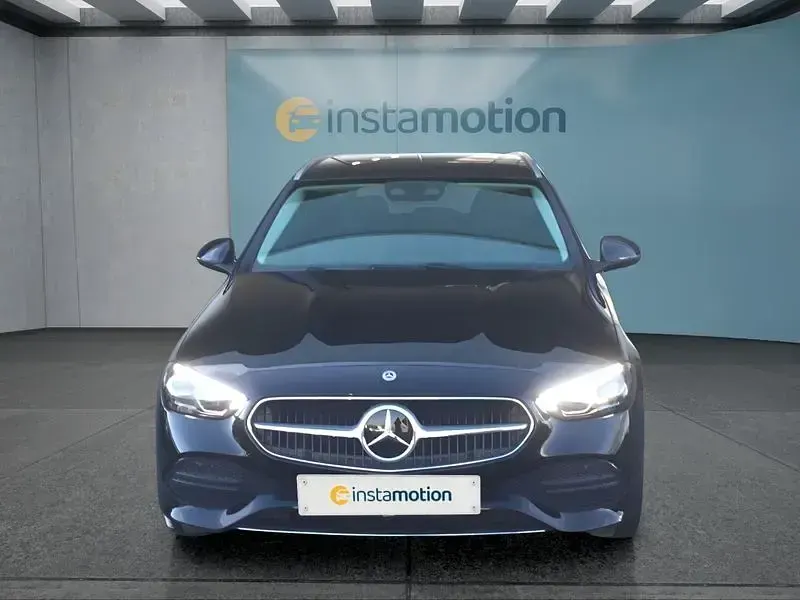 Gebraucht Mercedes C200 163 PS (119 kW) 2024 Schwarz Kombi