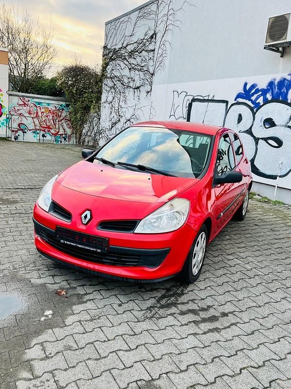 Gebraucht Renault Clio II 70 PS (51 kW) 2006 Rot Kleinwagen