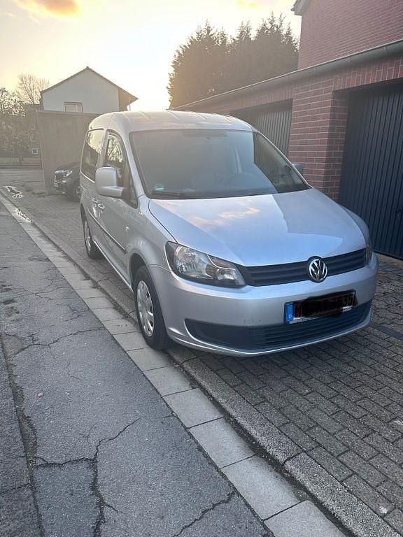 Gebraucht VW Caddy Highline 102 PS (75 kW) 2013 Grau Van / Kleinbus