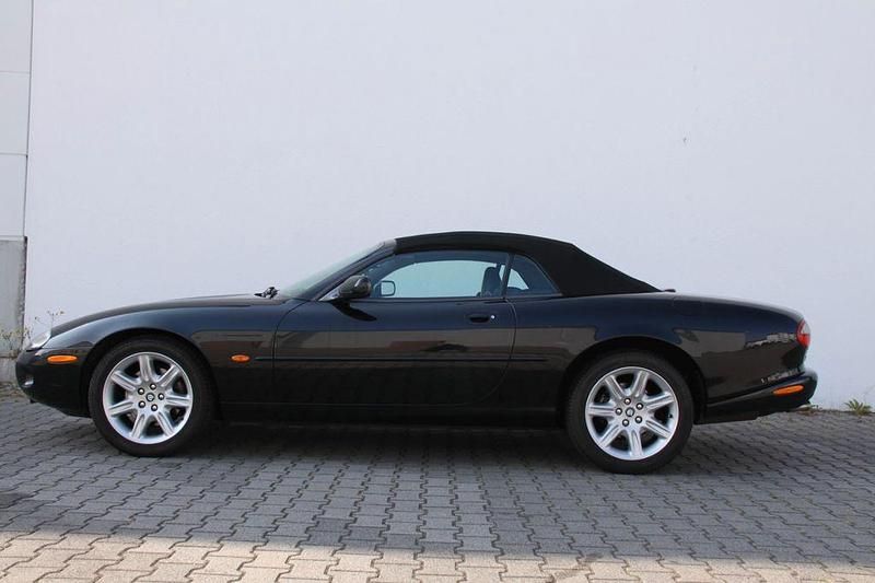 Gebraucht Jaguar XK8 284 PS (208 kW) 2001 Schwarz Cabrio