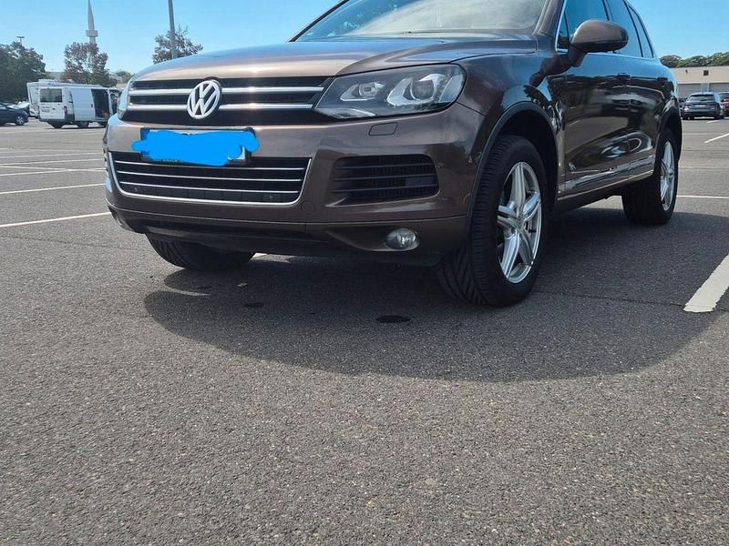 Braun Gebraucht 2011 VW Touareg SUV | 12.200 € (Guter Preis) - Bild 1/4