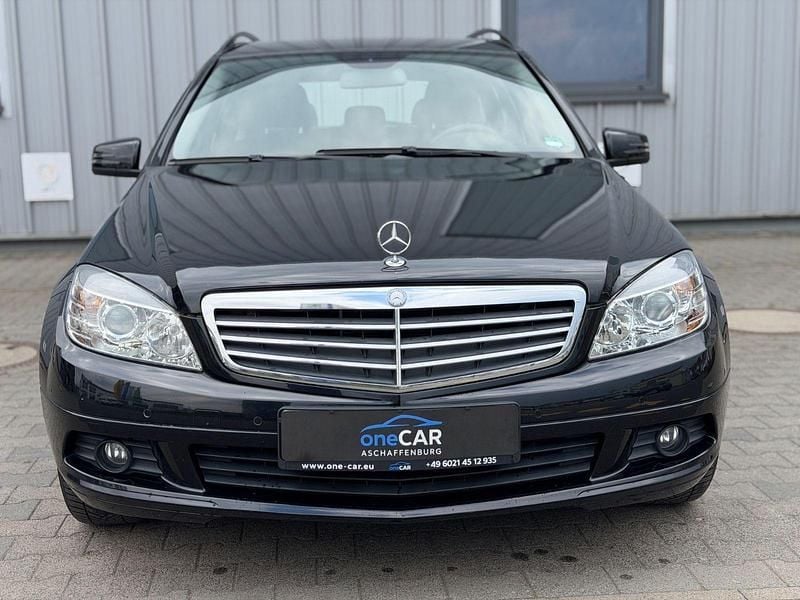 Gebraucht Mercedes C180 156 PS (114 kW) 2009 Schwarz Kombi