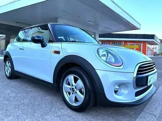 Gebraucht Mini Cooper D 116 PS (85 kW) 2015 Silber Kleinwagen