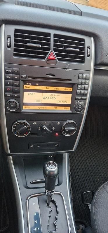 Gebraucht Mercedes B200 140 PS (102 kW) 2009 Grau Van / Kleinbus