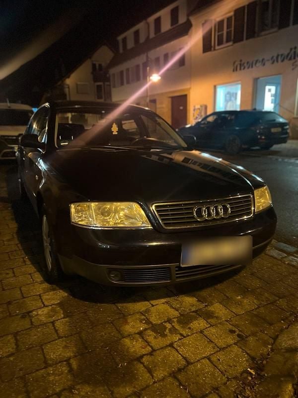 Blau Gebraucht 2000 Audi A6 Limousine | 1.800 € (Guter Preis) - Bild 1/4