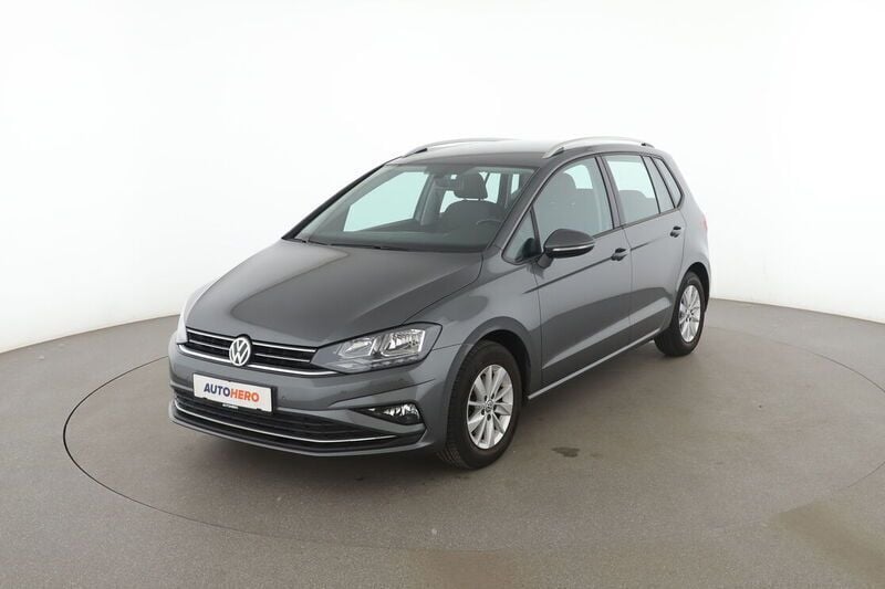 Silber Gebraucht 2018 VW Golf Sportsvan Comfortline Van / Kleinbus | 16.030 € (Fairer Preis) - Bild 1/4