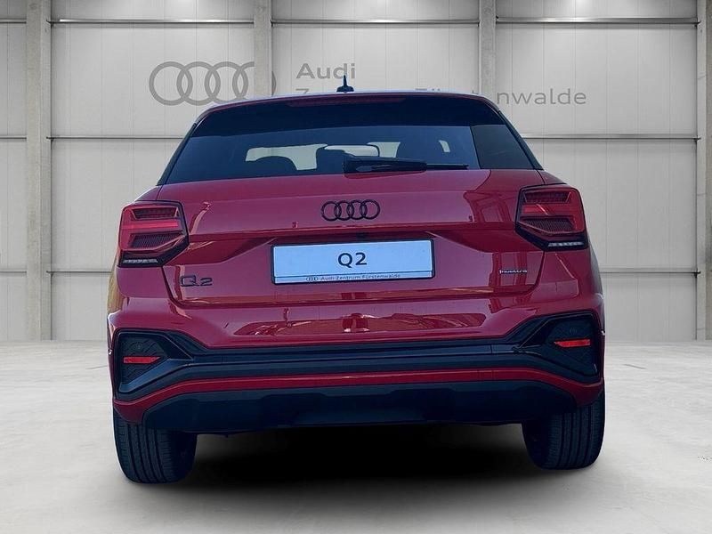 Gebraucht Audi Q2 S-Line 190 PS (139 kW) 2025 Rot SUV