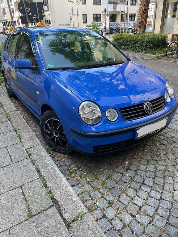Blau Gebraucht 2002 VW Polo Limousine | 1.500 € (Guter Preis) - Bild 1/4