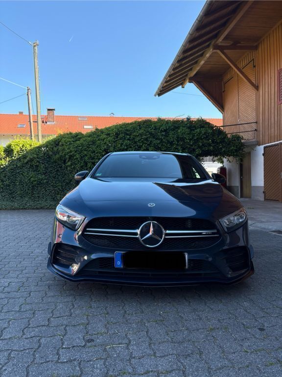 Blau Gebraucht 2019 Mercedes A35 AMG AMG Limousine | 30.000 € (Superpreis) - Bild 1/4