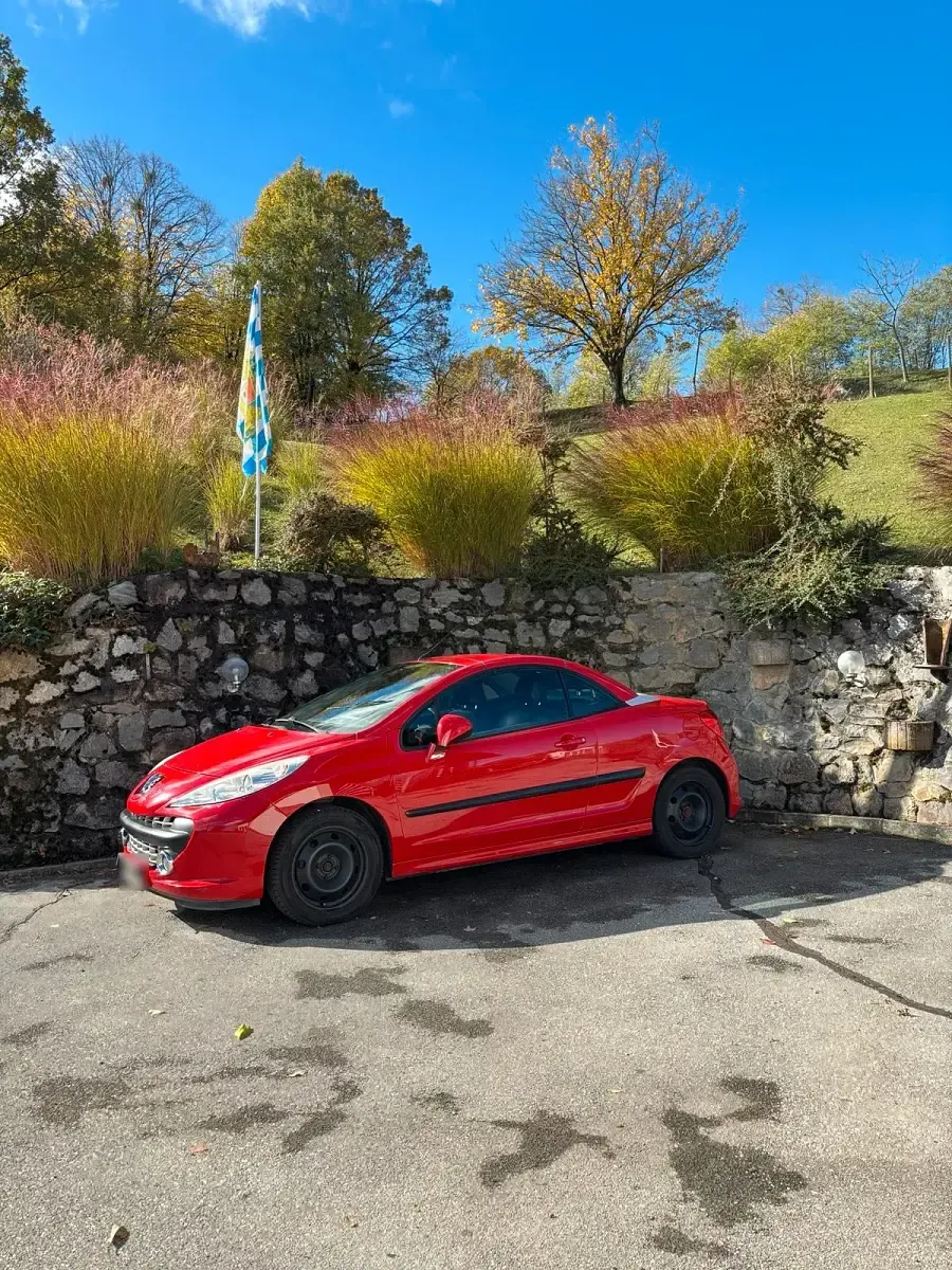 Gebraucht Peugeot 207 CC 119 PS (87 kW) 2008 Rot Cabrio