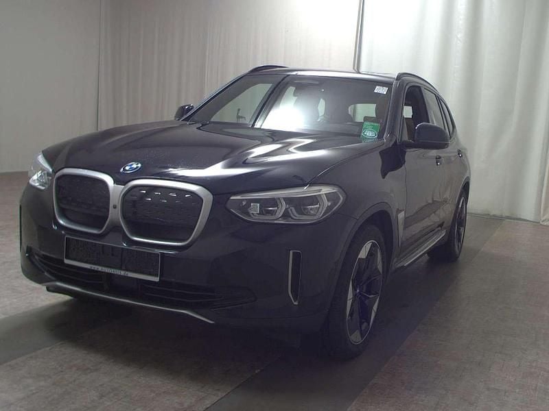Gebraucht BMW iX3 Impressive 210 kW (286 PS) 2021 Carbonschwarz metallic SUV