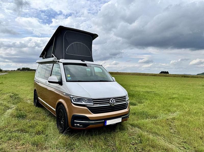 Bronze Gebraucht 2023 VW T6.1 California Van | 64.999 € (Teuer) - Bild 1/4