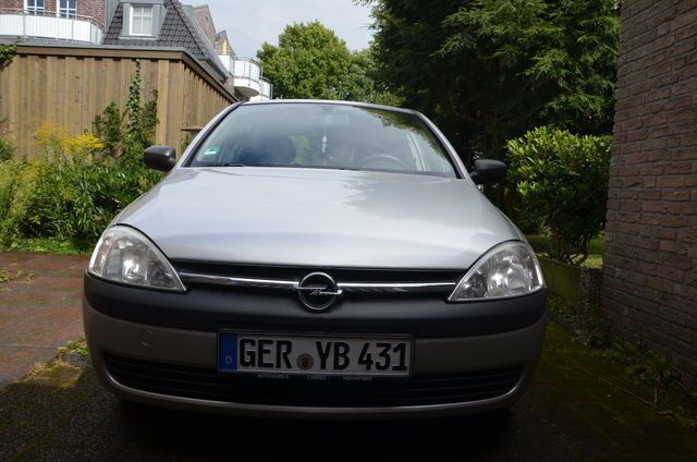 Silber Gebraucht 2003 Opel Corsa Kleinwagen | 2.100 € (Teuer) - Bild 1/4