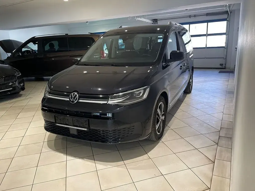 Gebraucht VW Caddy Style 122 PS (89 kW) 2022 Schwarz Van / Kleinbus